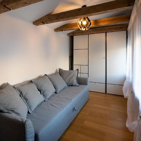 ריגה Merkela Loft Apartment Beside Vermanes Park מראה חיצוני תמונה
