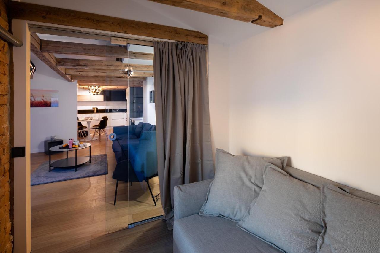 ריגה Merkela Loft Apartment Beside Vermanes Park מראה חיצוני תמונה