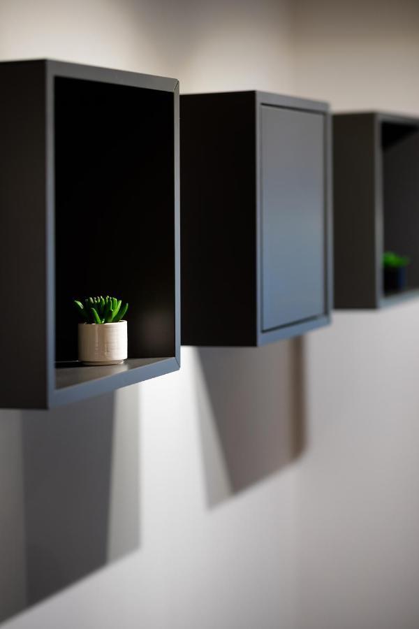ריגה Merkela Loft Apartment Beside Vermanes Park מראה חיצוני תמונה