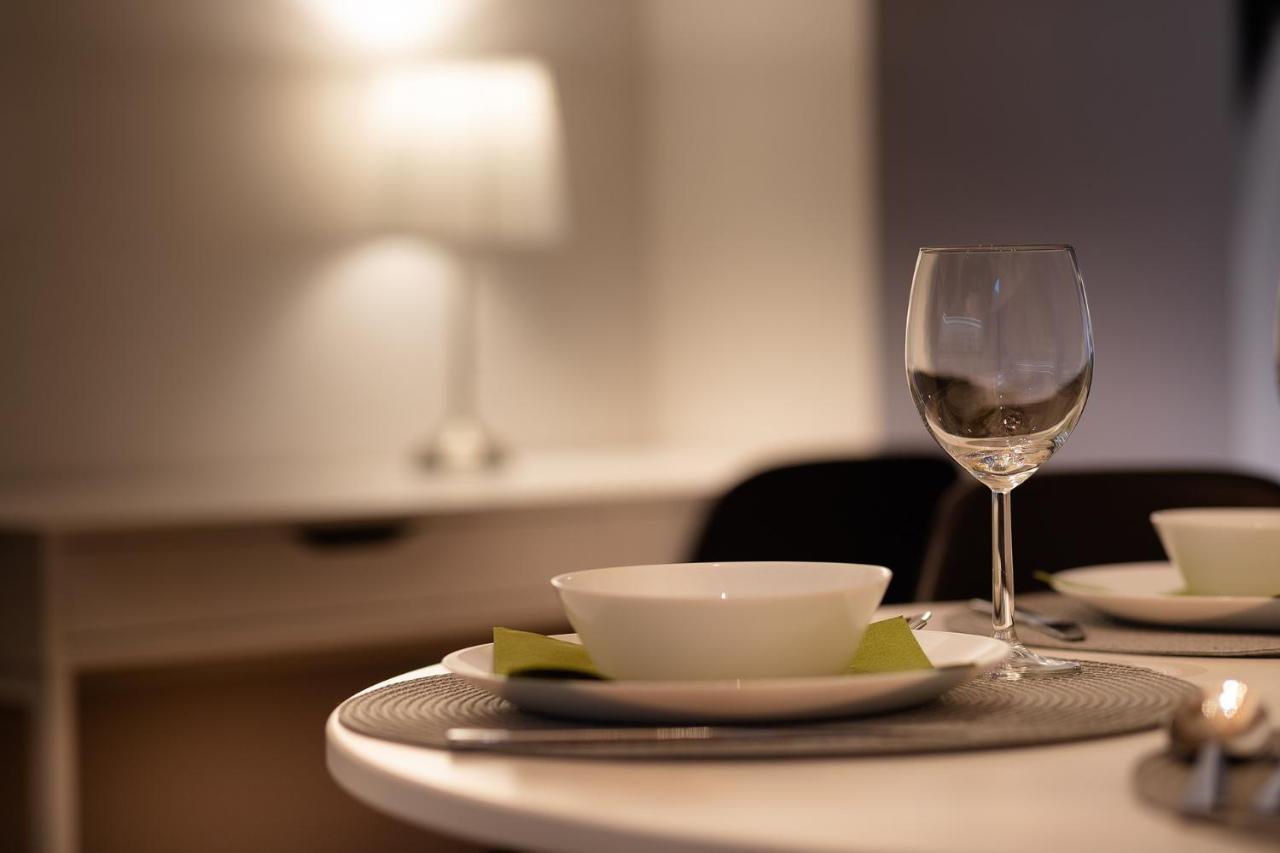 ריגה Merkela Loft Apartment Beside Vermanes Park מראה חיצוני תמונה