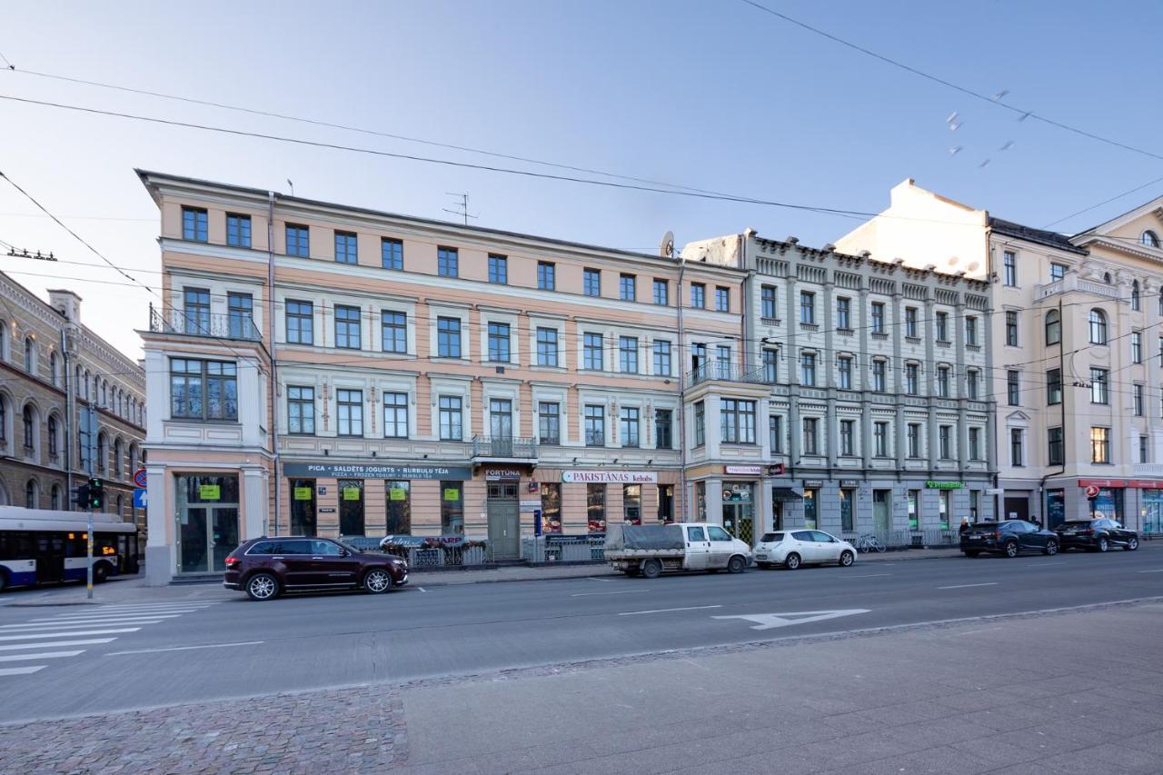 ריגה Merkela Loft Apartment Beside Vermanes Park מראה חיצוני תמונה