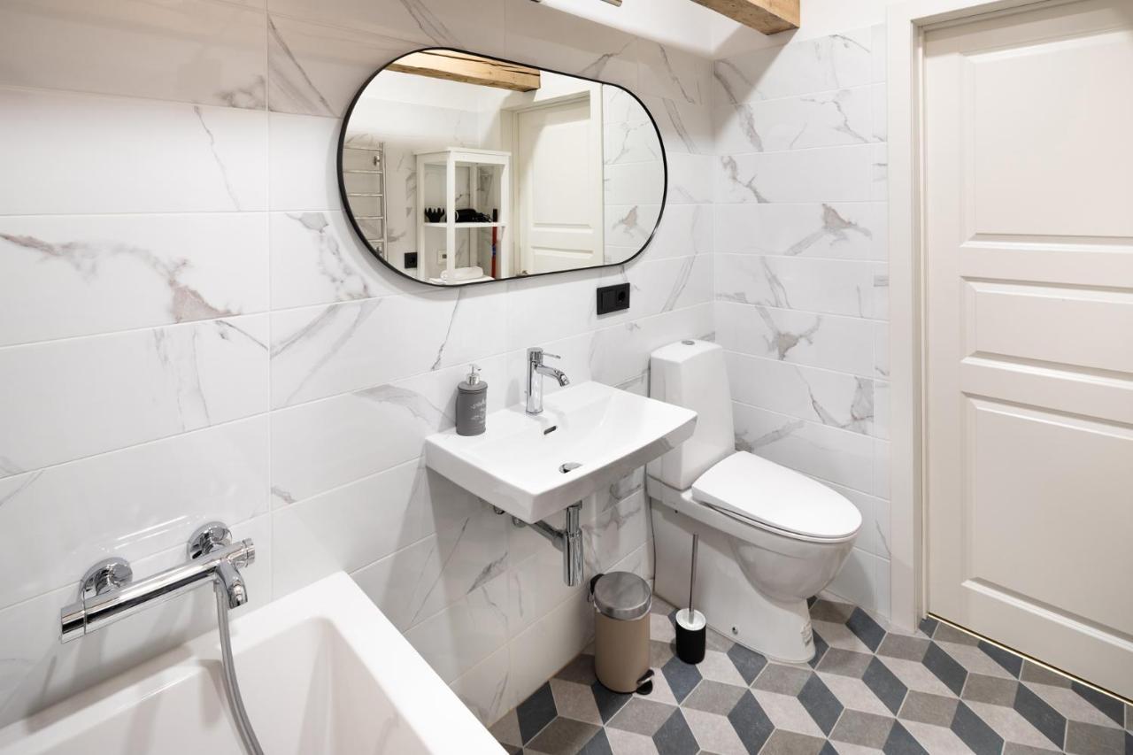 ריגה Merkela Loft Apartment Beside Vermanes Park מראה חיצוני תמונה